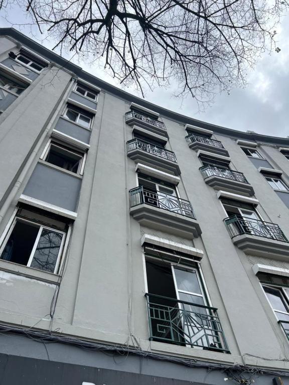 Samps Hostel *